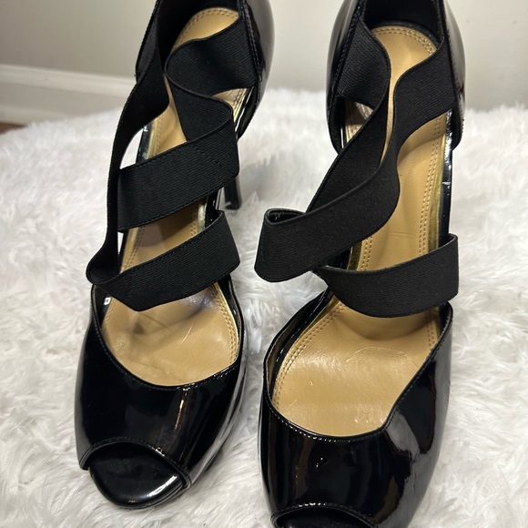 Women’s size 11 black platform patent leather heels - Picture 2 of 4